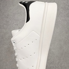 AD Originals Stan Smith 史密斯经典小白鞋板鞋一、基础信息• 官方名称:Stan AD Originals Stan Smith 史密斯经典小白鞋板鞋一、基础信息• 官方名称:Stan
