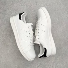 AD Originals Stan Smith 史密斯经典小白鞋板鞋一、基础信息• 官方名称:Stan AD Originals Stan Smith 史密斯经典小白鞋板鞋一、基础信息• 官方名称:Stan