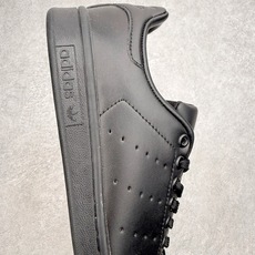 AD Originals Stan Smith 史密斯经典小白鞋板鞋一、基础信息• 官方名称:Stan AD Originals Stan Smith 史密斯经典小白鞋板鞋一、基础信息• 官方名称:Stan