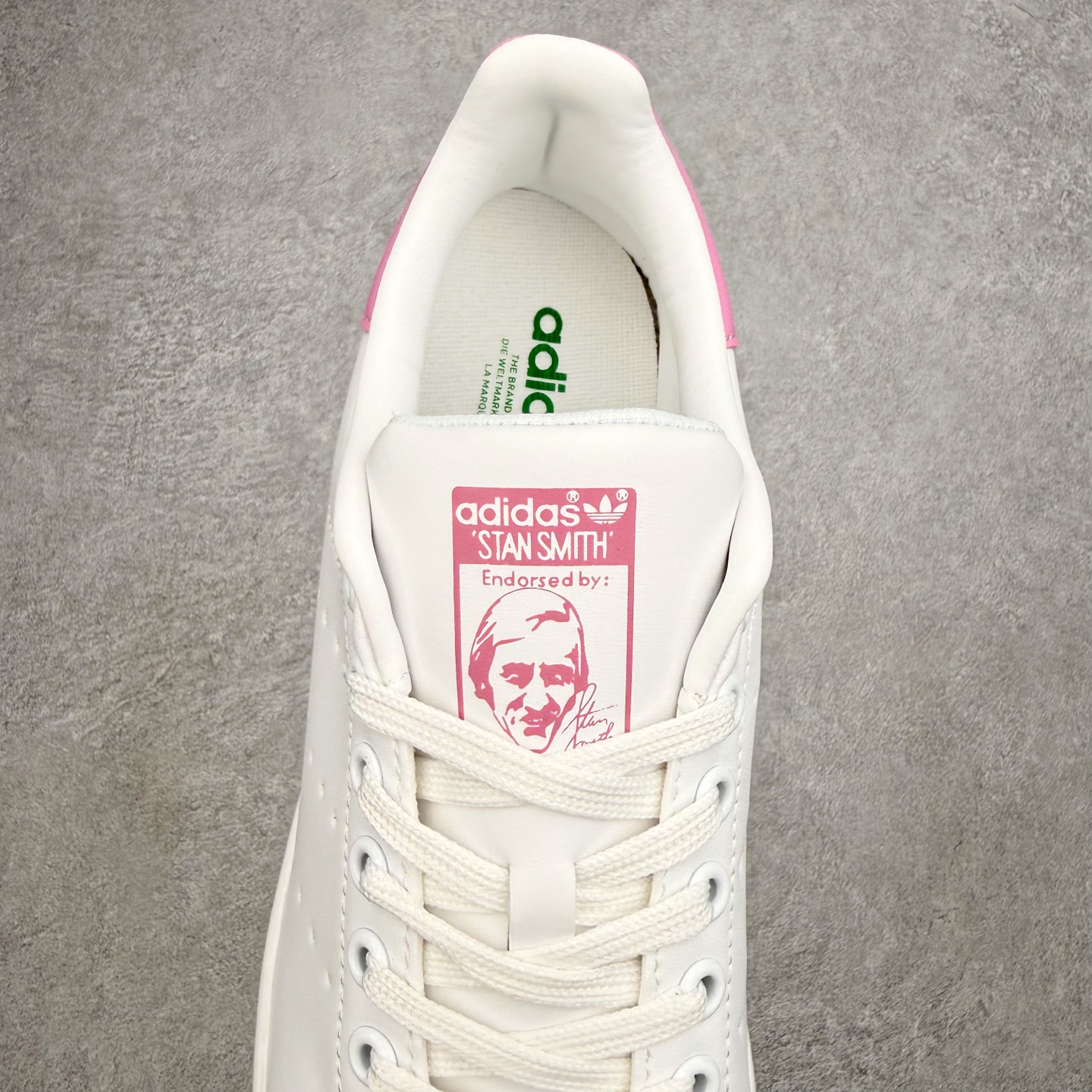 AD Originals Stan Smith 史密斯经典小白鞋板鞋一、基础信息• 官方名称：Stan 