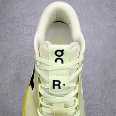 On The Roger Pro 昂跑舒适耐穿低帮网球鞋 此运动品牌 开创于2010年 缓震着陆、强效回 On The Roger Pro 昂跑舒适耐穿低帮网球鞋 此运动品牌 开创于2010年 缓震着陆、强效回