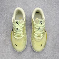 On The Roger Pro 昂跑舒适耐穿低帮网球鞋 此运动品牌 开创于2010年 缓震着陆、强效回 On The Roger Pro 昂跑舒适耐穿低帮网球鞋 此运动品牌 开创于2010年 缓震着陆、强效回