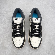 #YC纯原 NK SB Dunk Low 纯银羽翼 BW0508-187 在黑与白的极简画布上,每一次落 #YC纯原 NK SB Dunk Low 纯银羽翼 BW0508-187 在黑与白的极简画布上,每一次落