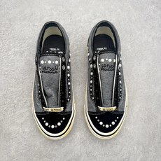 SATOSHI NAKAMOTO x OTW By Vans Old Skool酒红珍珠铆钉 做旧复古休 SATOSHI NAKAMOTO x OTW By Vans Old Skool酒红珍珠铆钉 做旧复古休