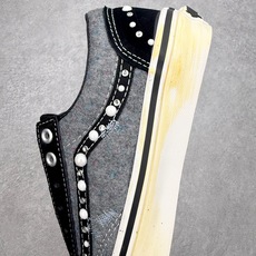 SATOSHI NAKAMOTO x OTW By Vans Old Skool酒红珍珠铆钉 做旧复古休 SATOSHI NAKAMOTO x OTW By Vans Old Skool酒红珍珠铆钉 做旧复古休
