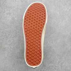 SATOSHI NAKAMOTO x OTW By Vans Old Skool酒红珍珠铆钉 做旧复古休 SATOSHI NAKAMOTO x OTW By Vans Old Skool酒红珍珠铆钉 做旧复古休