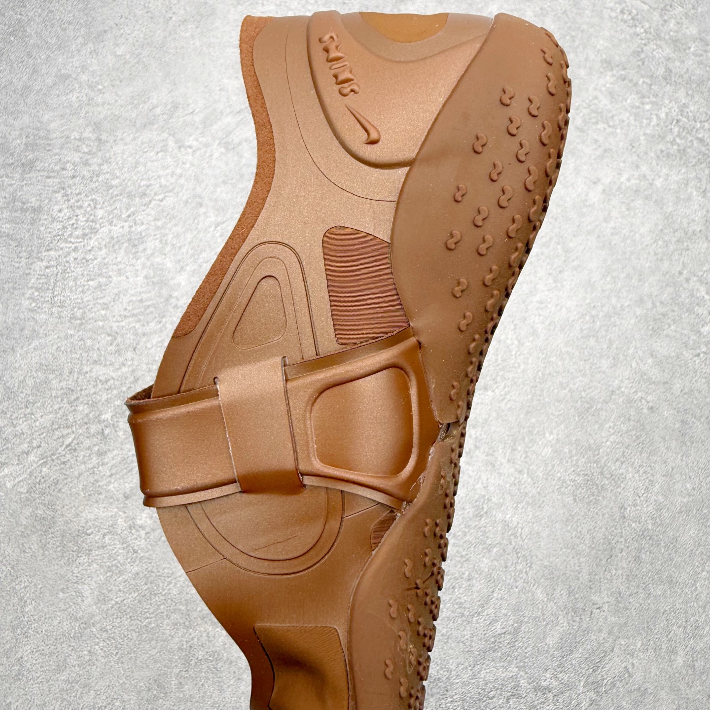 SKIMS x NK Air Rift 舒适贴合生活休闲鞋 男女同款 这双SKIMS x Air Rif