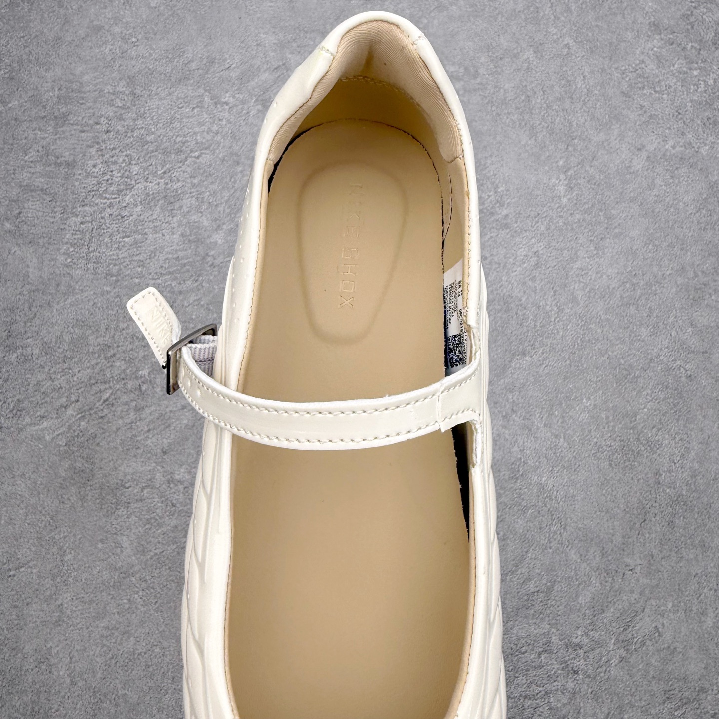 NK SHOX Z CALISTRA 舒适百搭 平跟 玛丽珍鞋气垫芭蕾风休闲单鞋产品概述📌这款是耐克做了