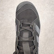 AD TERREX DAROGA 清风25户外溯溪涉水鞋产品概述📌该款是阿迪达斯TERREX户外线的清风 AD TERREX DAROGA 清风25户外溯溪涉水鞋产品概述📌该款是阿迪达斯TERREX户外线的清风