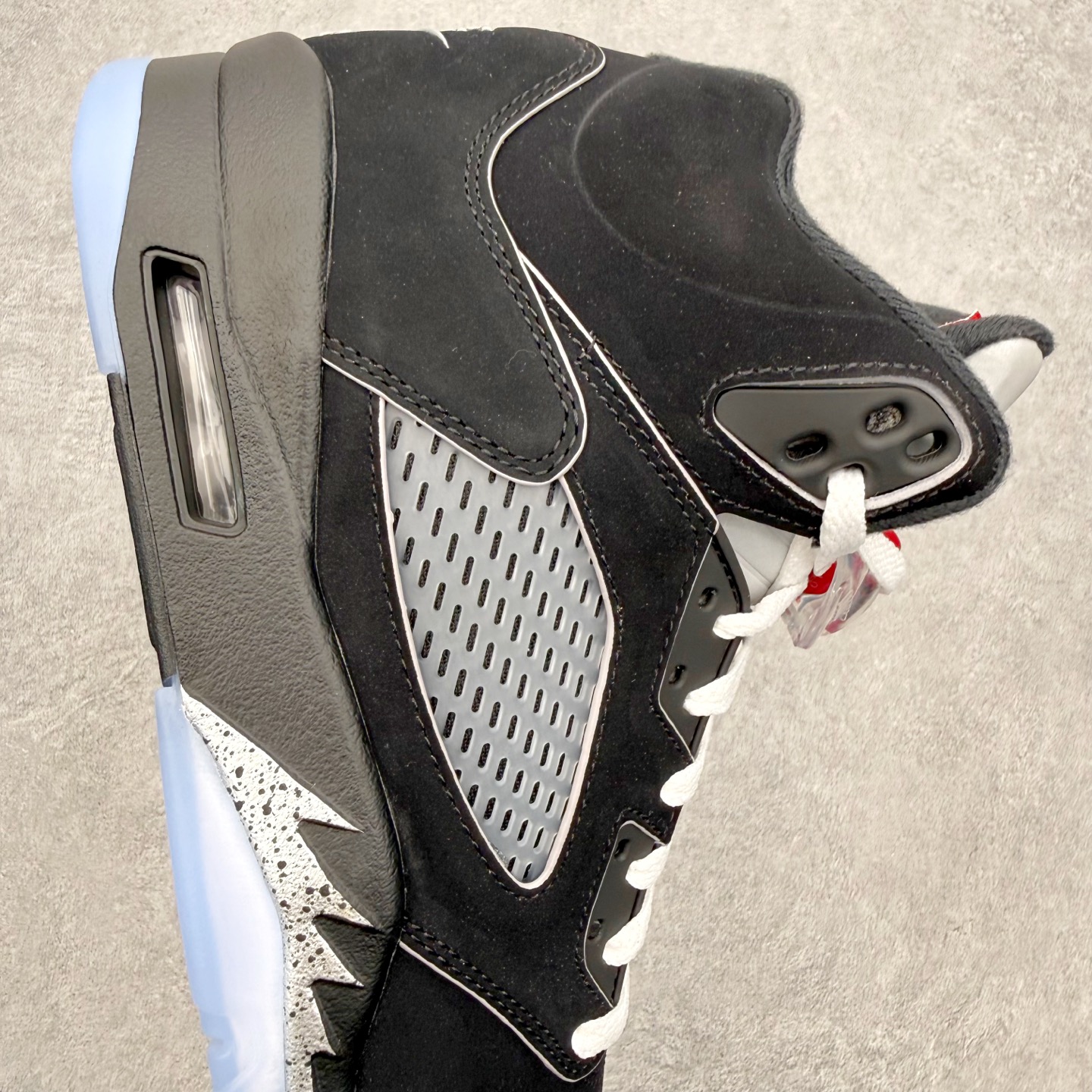 Air Jordan AJ5 “Black Metallic Reimagined” 黑银 HF3975