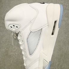 Air Jordan AJ5 Retro 白银 HQ7978-103 圈内顶级系列 恪守真诚 承诺混一赔 Air Jordan AJ5 Retro 白银 HQ7978-103 圈内顶级系列 恪守真诚 承诺混一赔