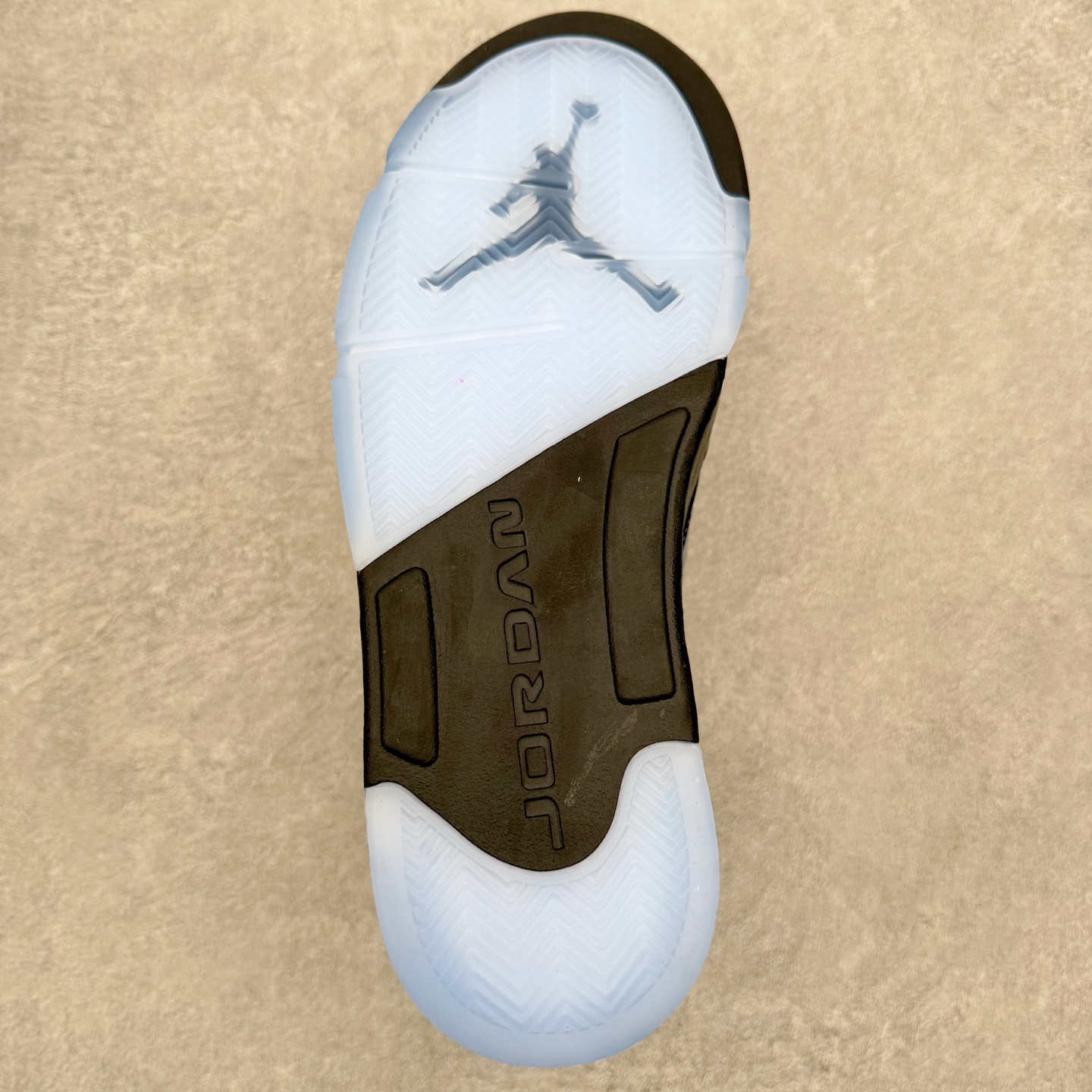 Air Jordan AJ5 Retro 黑北卡蓝 DD0587-008 圈内顶级系列 恪守真诚 承诺混