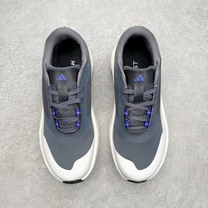 AD Hyperboost Edge 爆米花缓震舒适贴合跑步鞋 在 BOOST 之前冠以了 “HYPER AD Hyperboost Edge 爆米花缓震舒适贴合跑步鞋 在 BOOST 之前冠以了 “HYPER