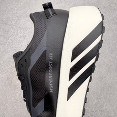 AD Hyperboost Edge 爆米花缓震舒适贴合跑步鞋 在 BOOST 之前冠以了 “HYPER AD Hyperboost Edge 爆米花缓震舒适贴合跑步鞋 在 BOOST 之前冠以了 “HYPER