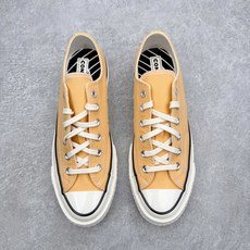 Converse CHUCK 70 X匡威松井犬艺术家合作款年度童趣联名 多巴胺撞色帆布鞋两款均以经典7 Converse CHUCK 70 X匡威松井犬艺术家合作款年度童趣联名 多巴胺撞色帆布鞋两款均以经典7
