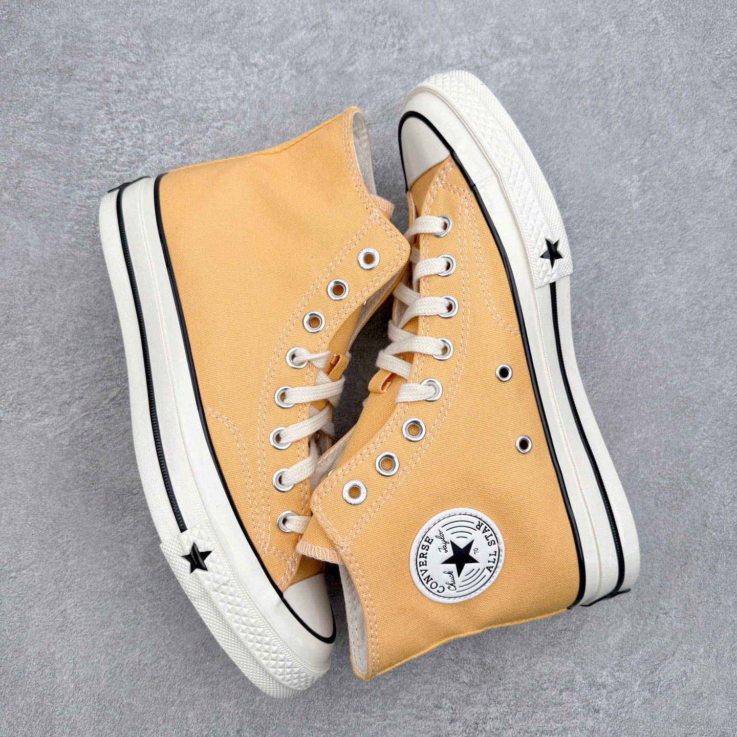 Converse CHUCK 70 X匡威松井犬艺术家合作款年度童趣联名 多巴胺撞色帆布鞋两款均以经典7
