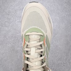 #RS纯原 AD VELOSTAR Light Boost 中性透气日常训练慢跑鞋|浅绿橙 KI6047 产品概述 定位 #RS纯原 AD VELOSTAR Light Boost 中性透气日常训练慢跑鞋|浅绿橙 KI6047 产品概述 定位