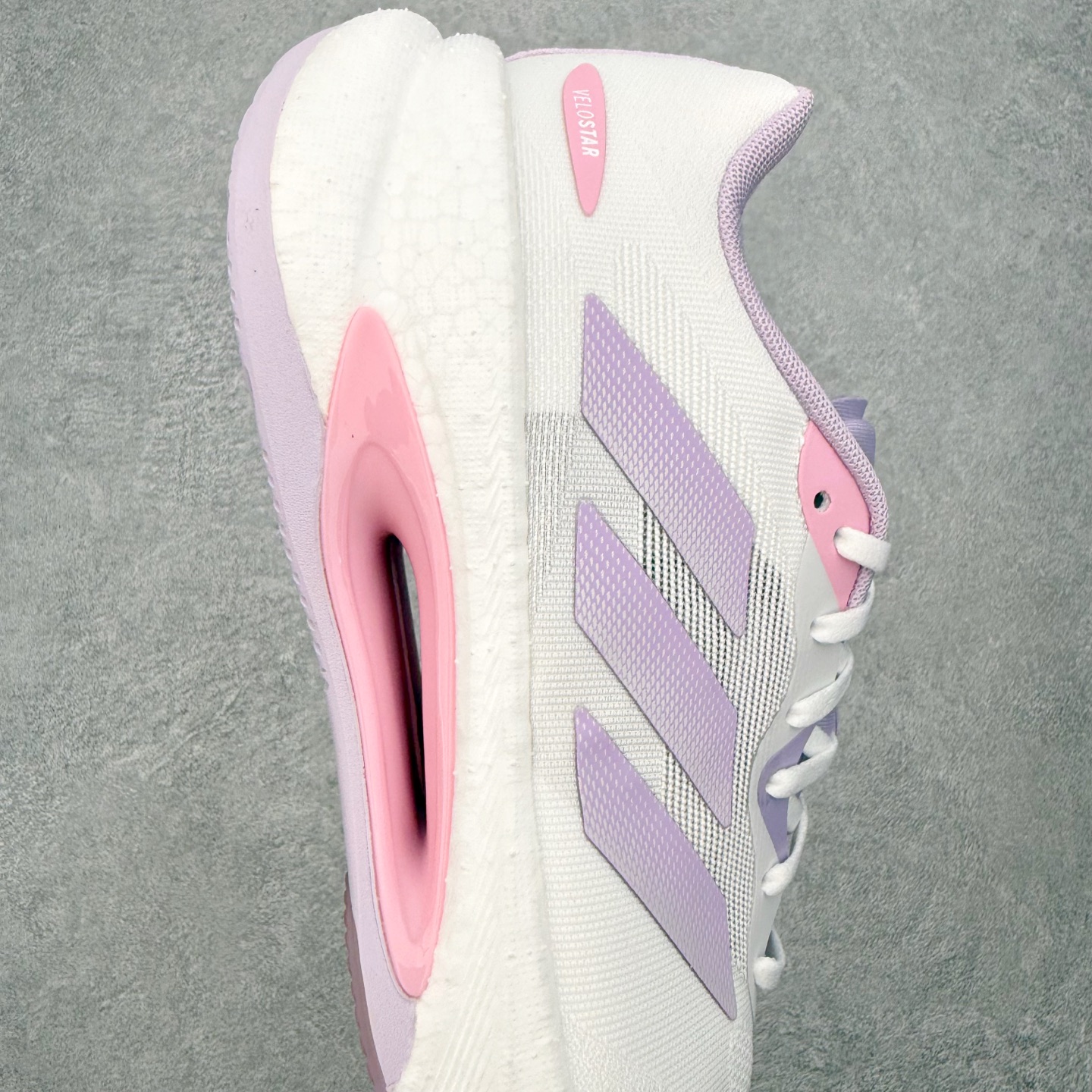 ＃RS纯原 AD VELOSTAR Light Boost 中性透气日常训练慢跑鞋｜白紫 KI6017 产品概述 定位日