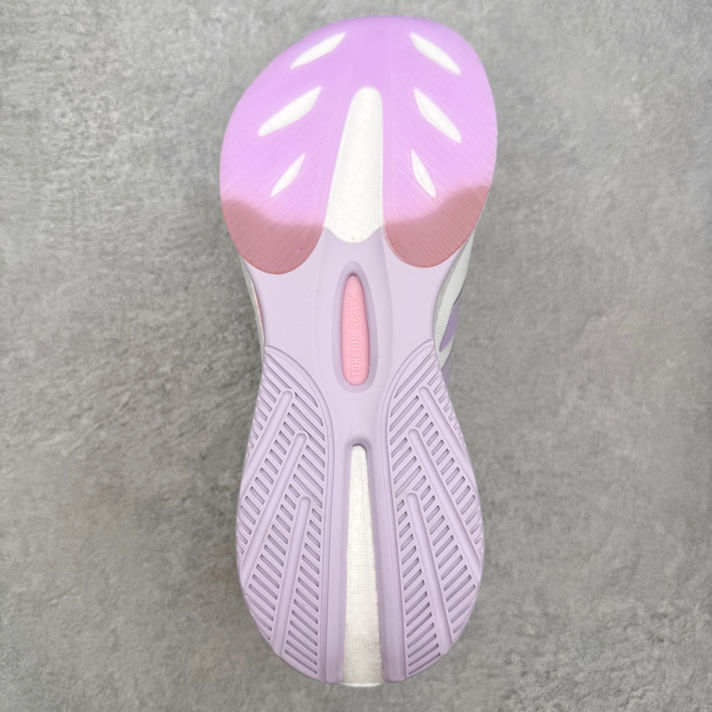 ＃RS纯原 AD VELOSTAR Light Boost 中性透气日常训练慢跑鞋｜白紫 KI6017 产品概述 定位日