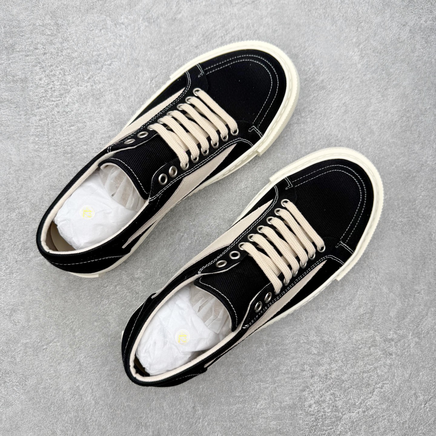 ＃DG纯原 Rick Owens Drkshdw 瑞克·欧文斯低帮牛仔布时尚运动板鞋 黑色 二级市场已经7K以上 平台客