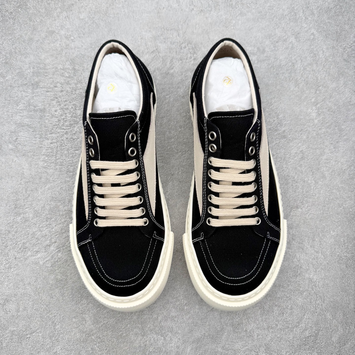 ＃DG纯原 Rick Owens Drkshdw 瑞克·欧文斯低帮牛仔布时尚运动板鞋 黑色 二级市场已经7K以上 平台客