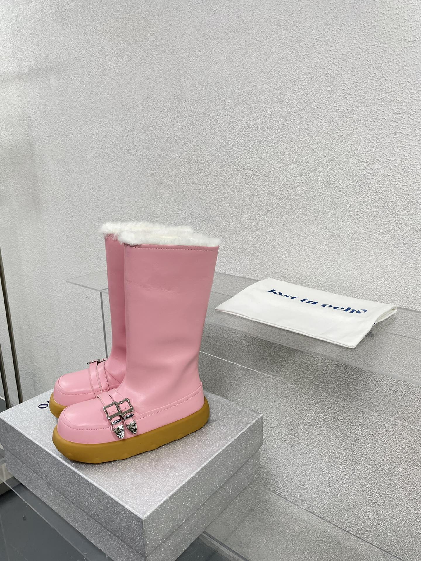 Winterfufu Series: Cozy and Stylish Winter Accessories for Warmth and Comfort