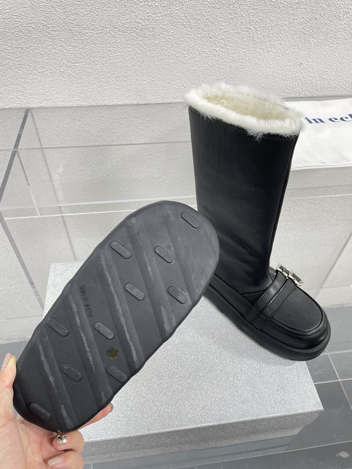 “Cozy Winter Vibes with Black Lost in Echo Fufu Series Packaging” - 图片 9