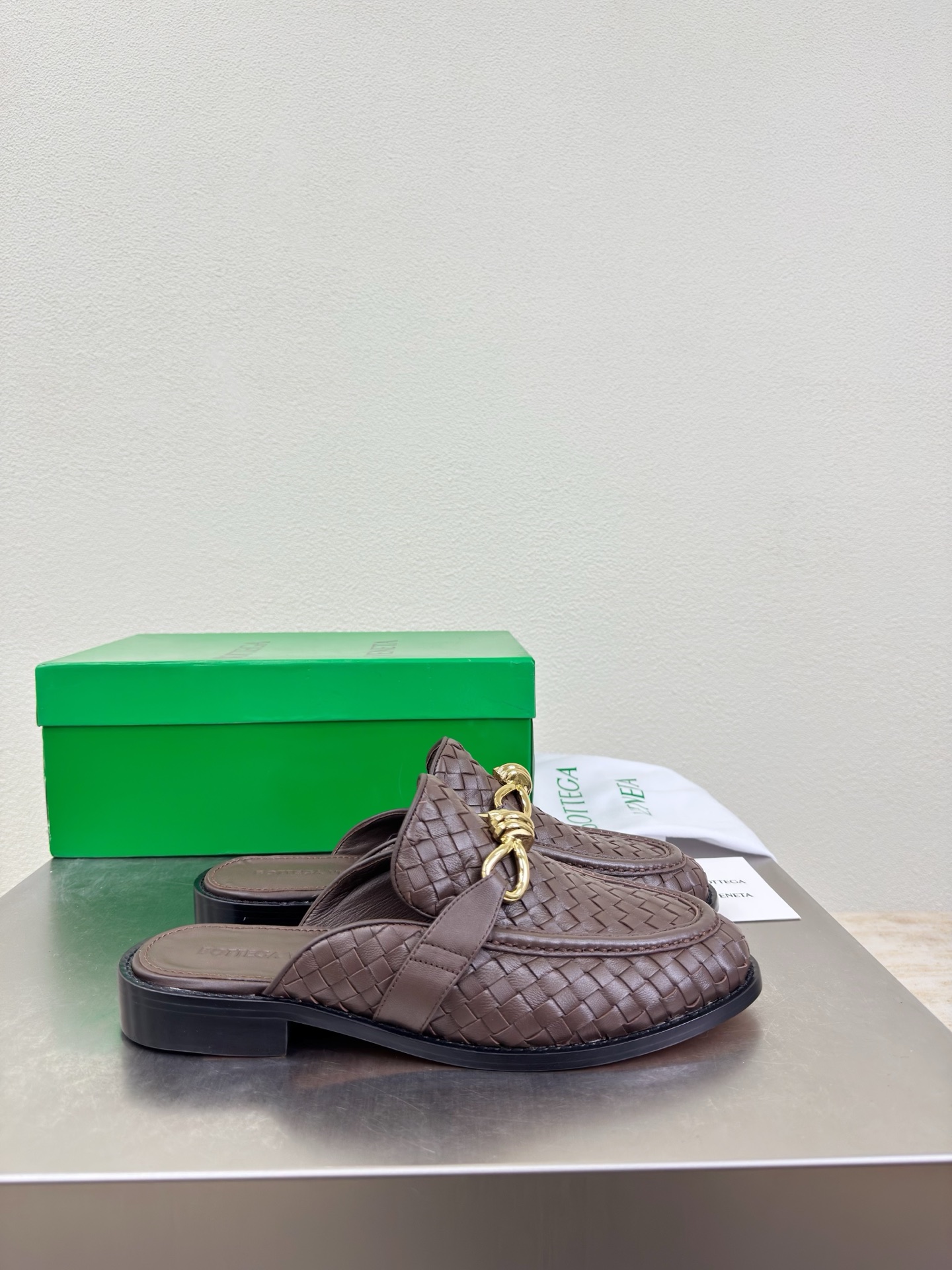 高版本出厂 男码+10 Bottega Veneta/BV F065 2026ss新款真皮手工编织金色五