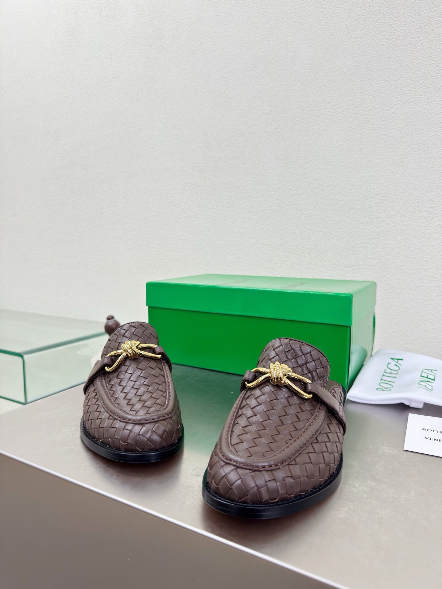 高版本出厂 男码+10 Bottega Veneta/BV F065 2026ss新款真皮手工编织金色五