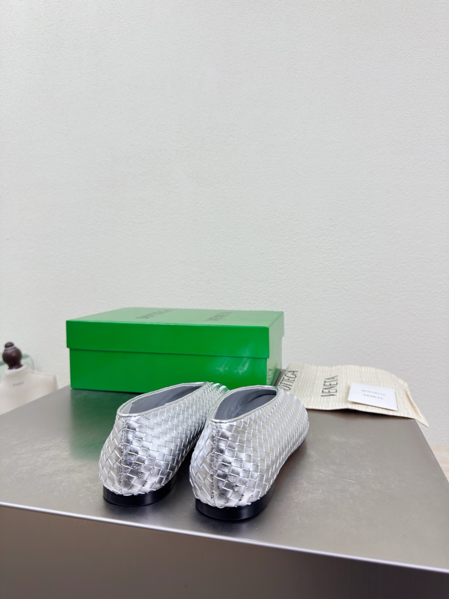 高版本出厂Bottega Veneta/BV F065 2026ss新款编织玛丽珍平底鞋乐福鞋 高定的配