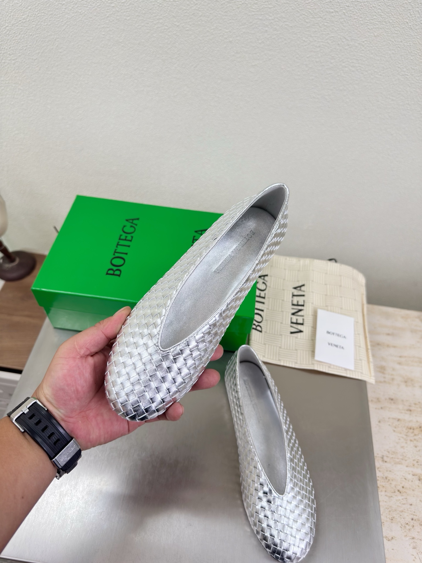 高版本出厂Bottega Veneta/BV F065 2026ss新款编织玛丽珍平底鞋乐福鞋 高定的配