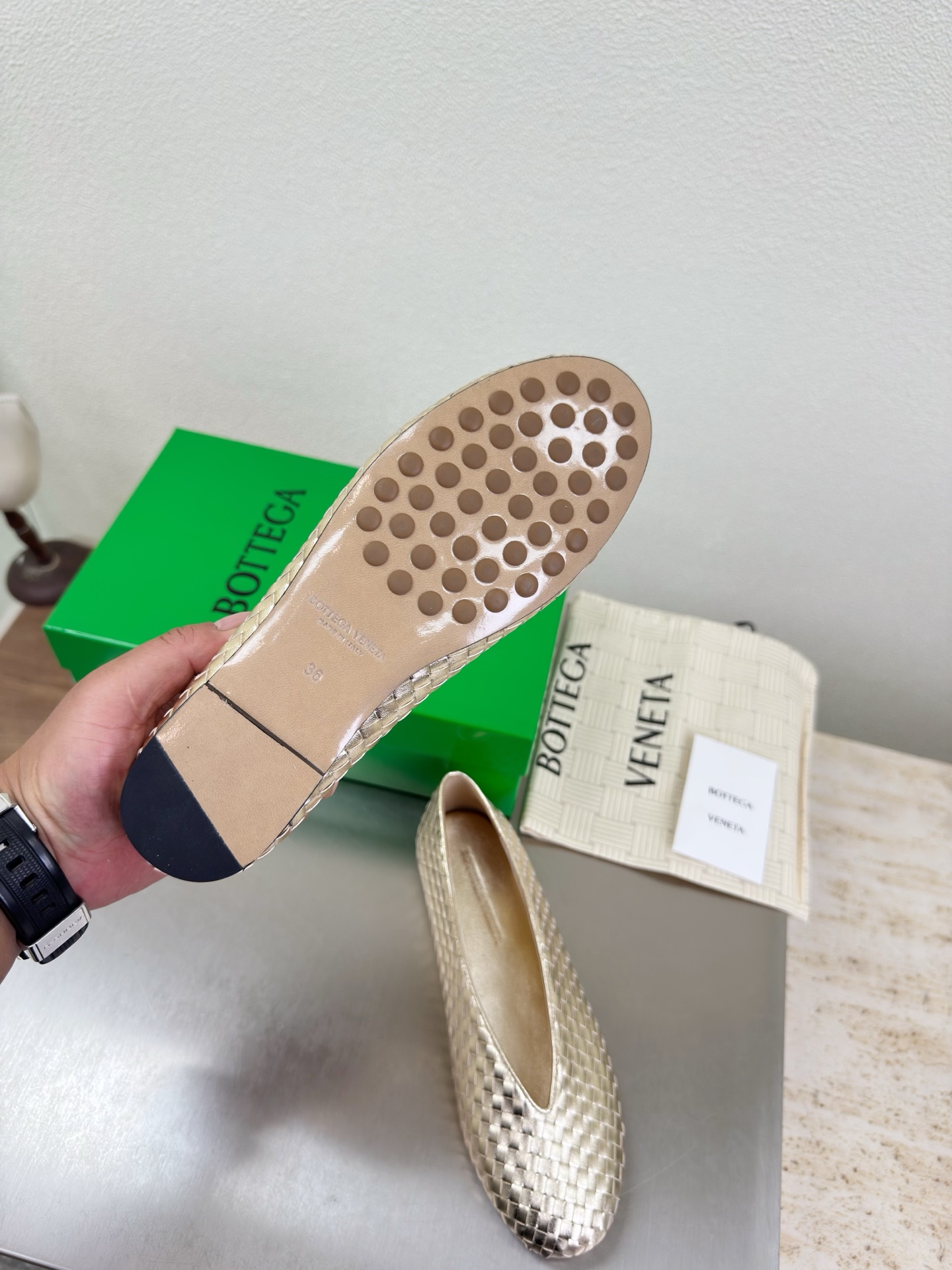 高版本出厂Bottega Veneta/BV F065 2026ss新款编织玛丽珍平底鞋乐福鞋 高定的配