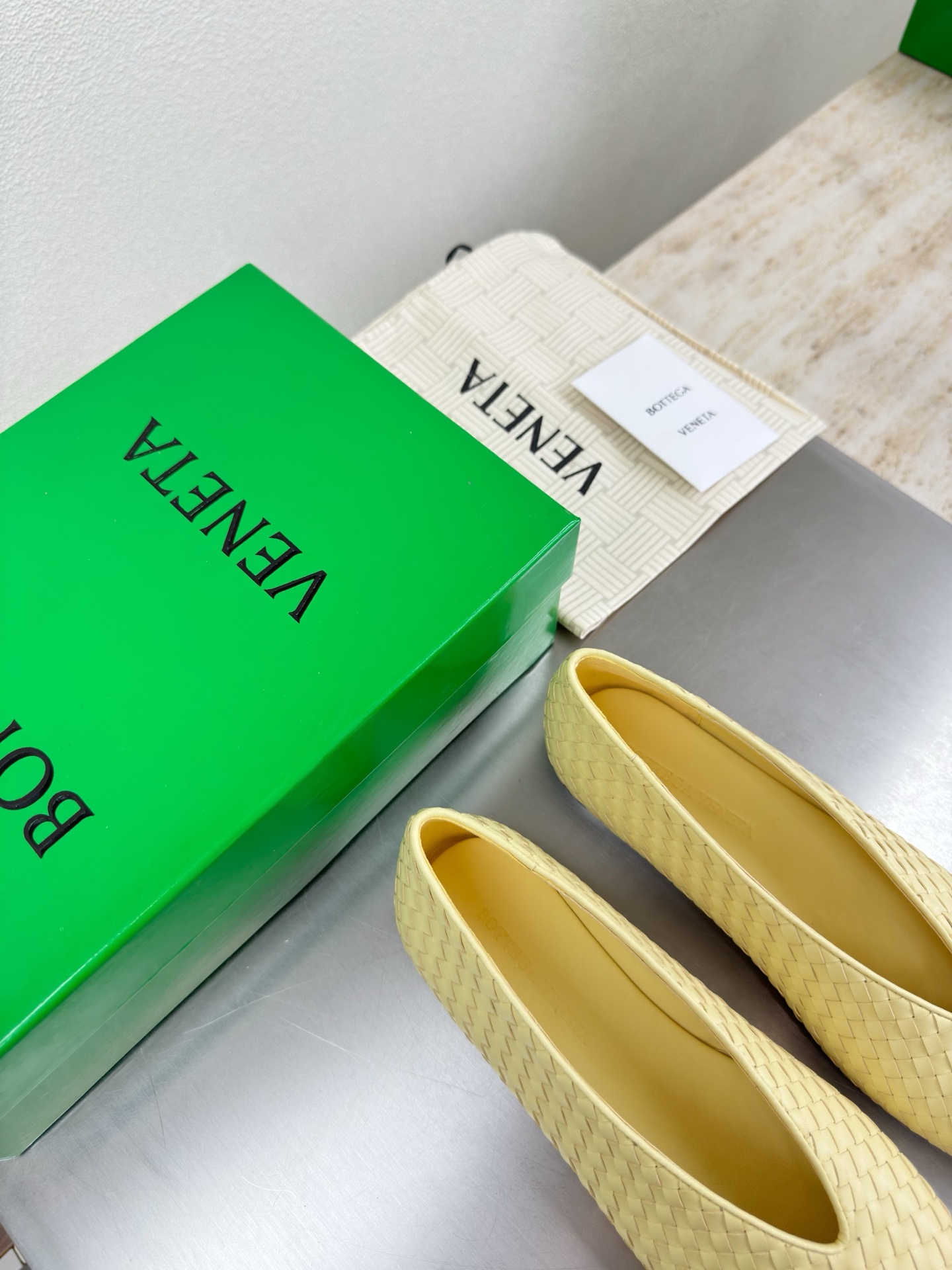 高版本出厂Bottega Veneta/BV F065 2026ss新款编织玛丽珍平底鞋乐福鞋 高定的配