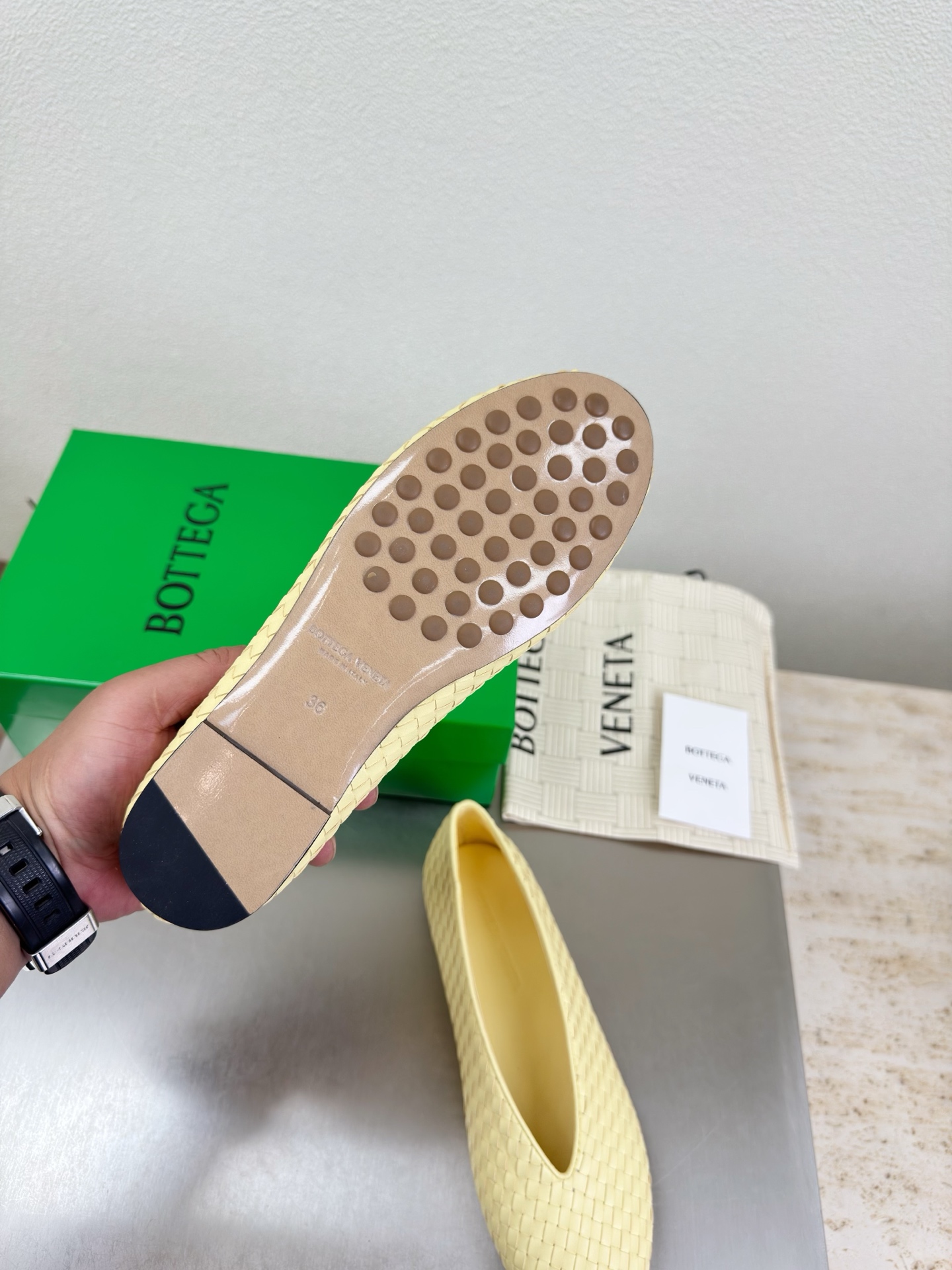 高版本出厂Bottega Veneta/BV F065 2026ss新款编织玛丽珍平底鞋乐福鞋 高定的配