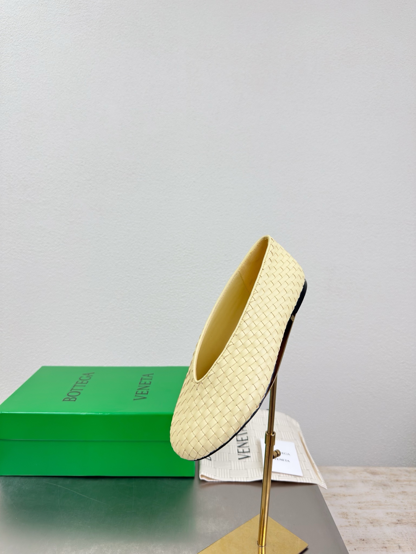 高版本出厂Bottega Veneta/BV F065 2026ss新款编织玛丽珍平底鞋乐福鞋 高定的配