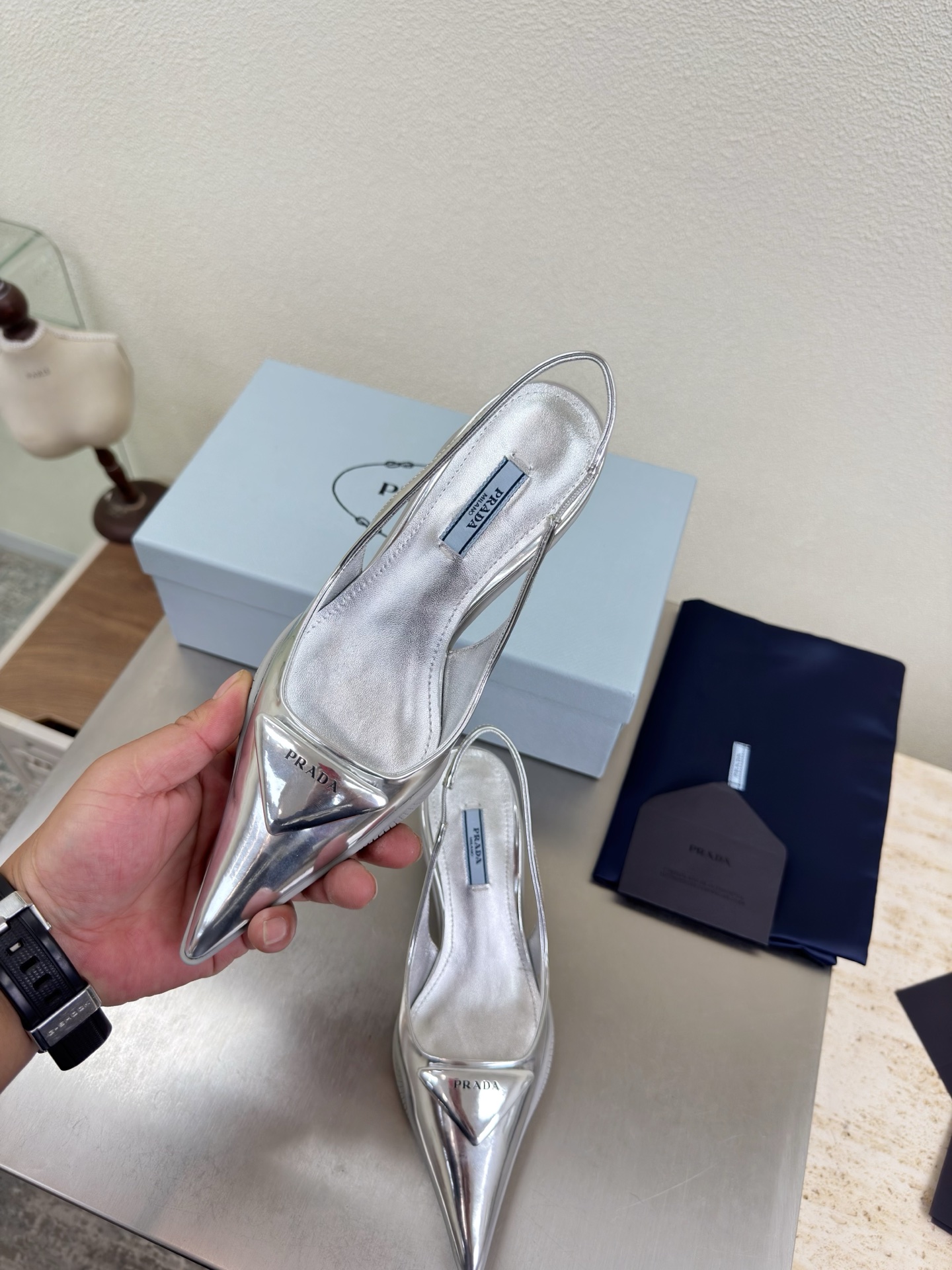 Prada Style Leather Women's Shoes style reference detail image 4 from source 784749