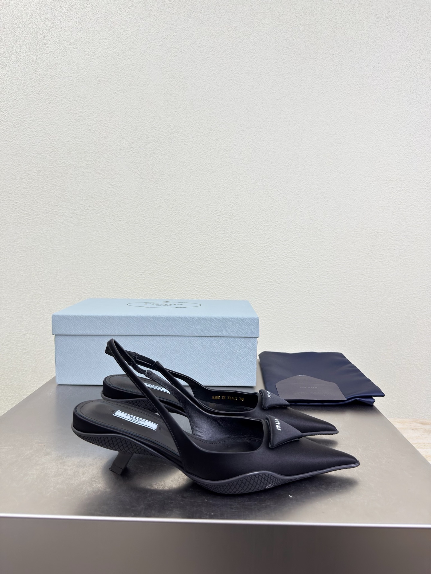 Prada Style Black Women's Shoes style reference detail image 3 from source 784750