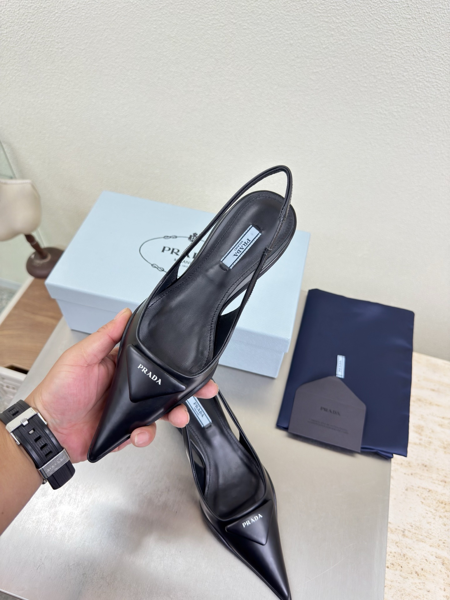 Prada Style Black Leather Women's Shoes style reference detail image 5 from source 784752