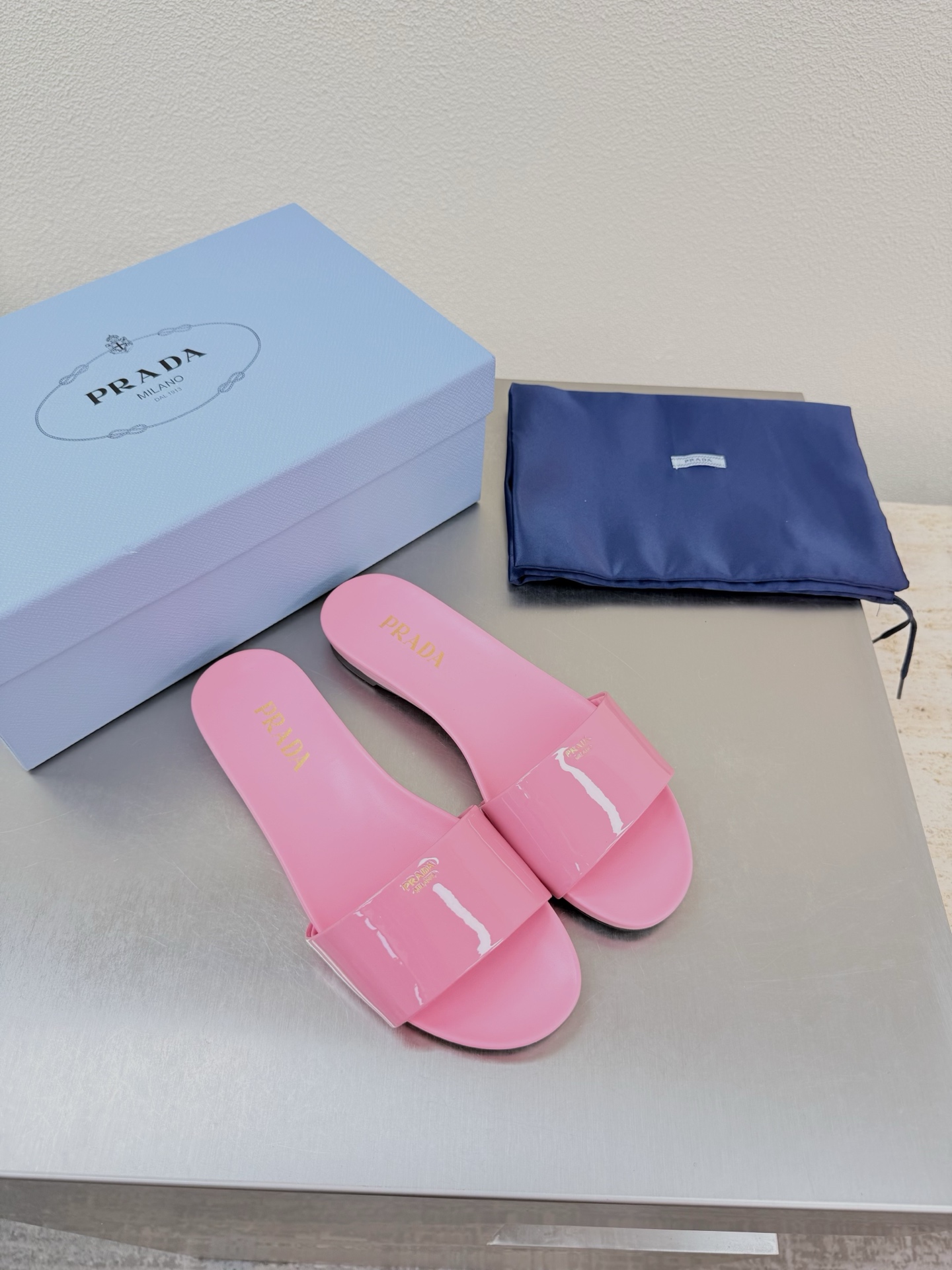 Prada Style Pink Leather Women's Shoes style reference detail image 9 from source 784755
