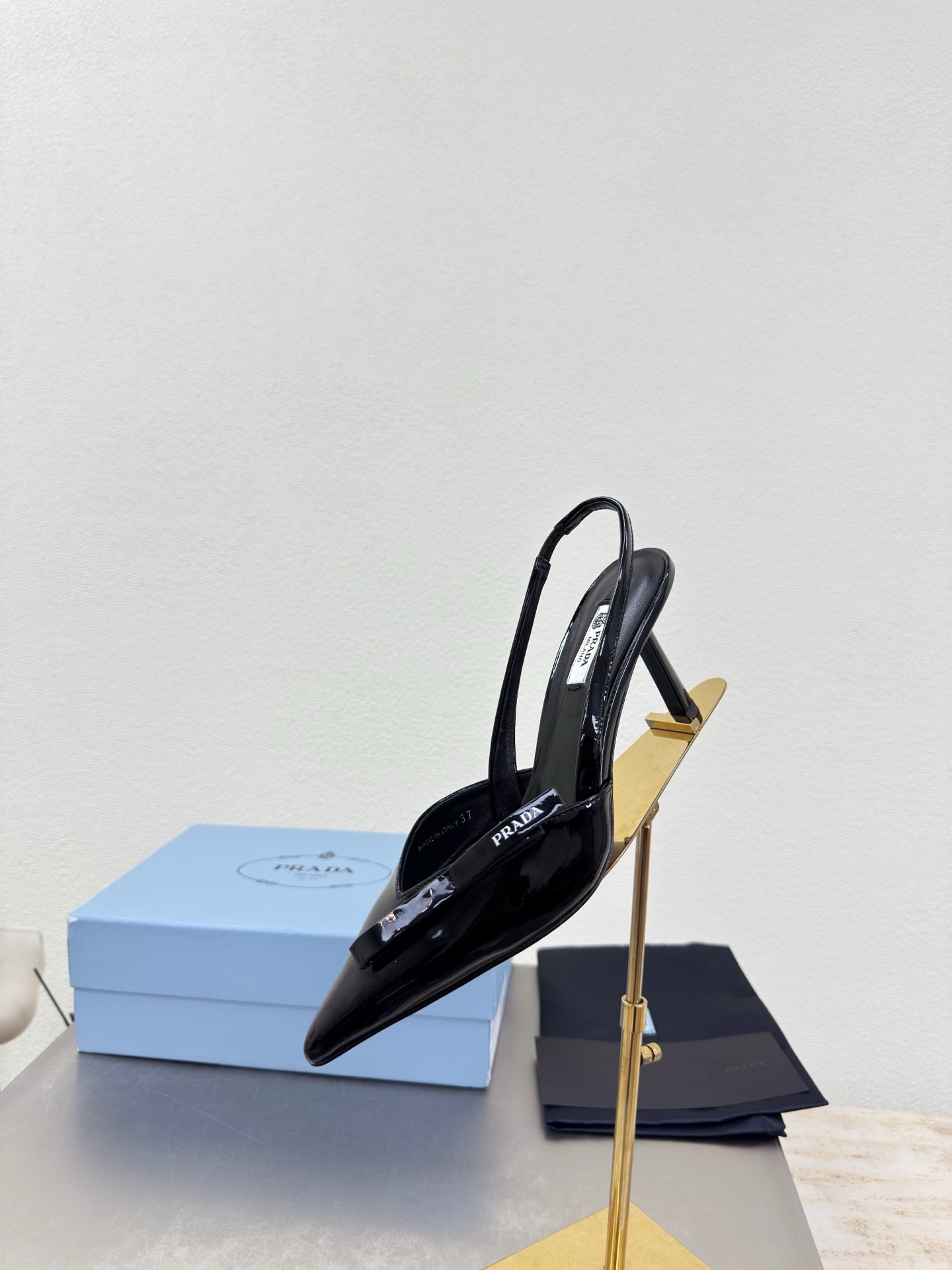 Prada Style Black Leather Women's Shoes style reference detail image 8 from source 784758