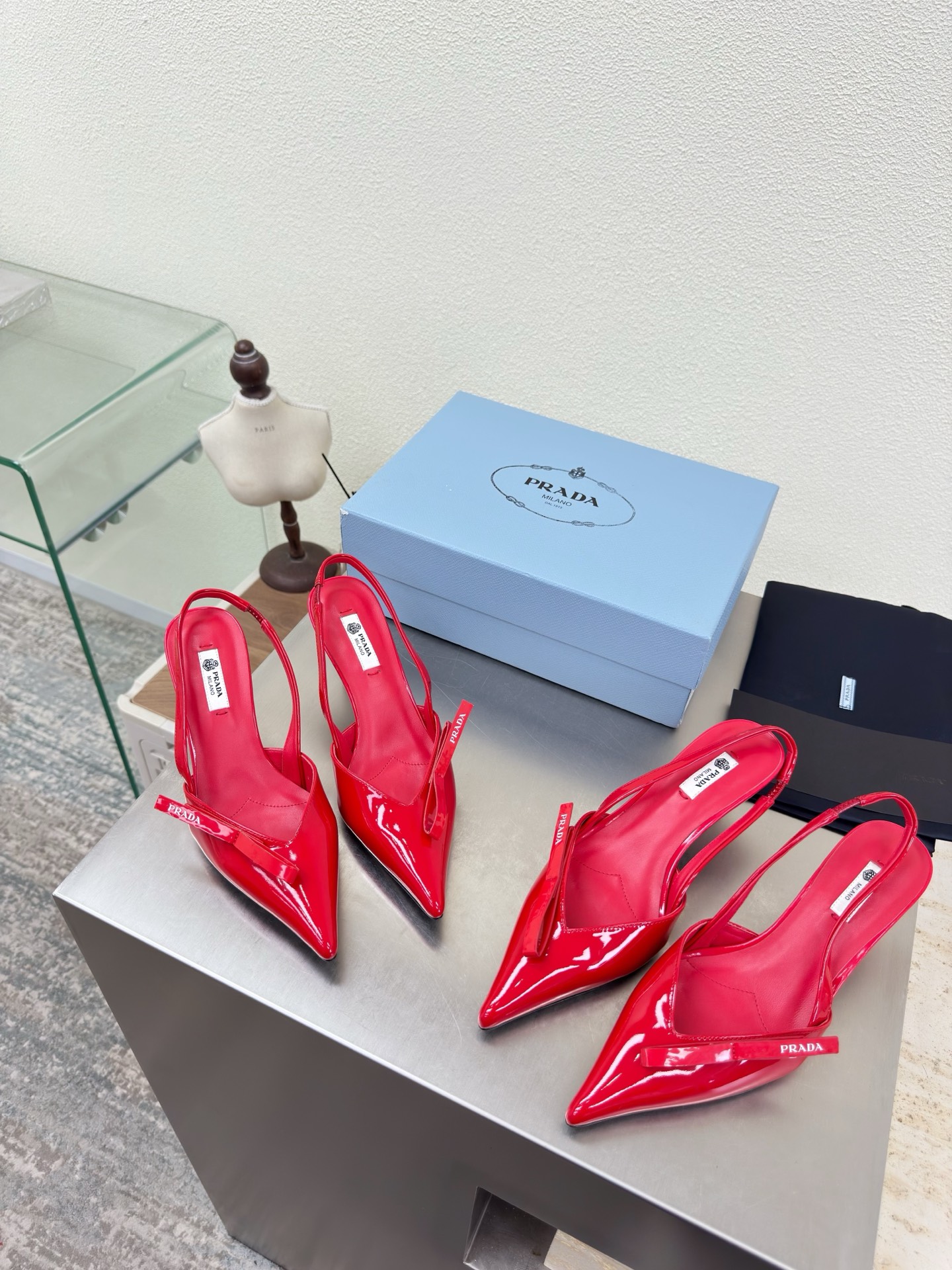 Prada Style Red Leather Women's Shoes style reference detail image 4 from source 784759