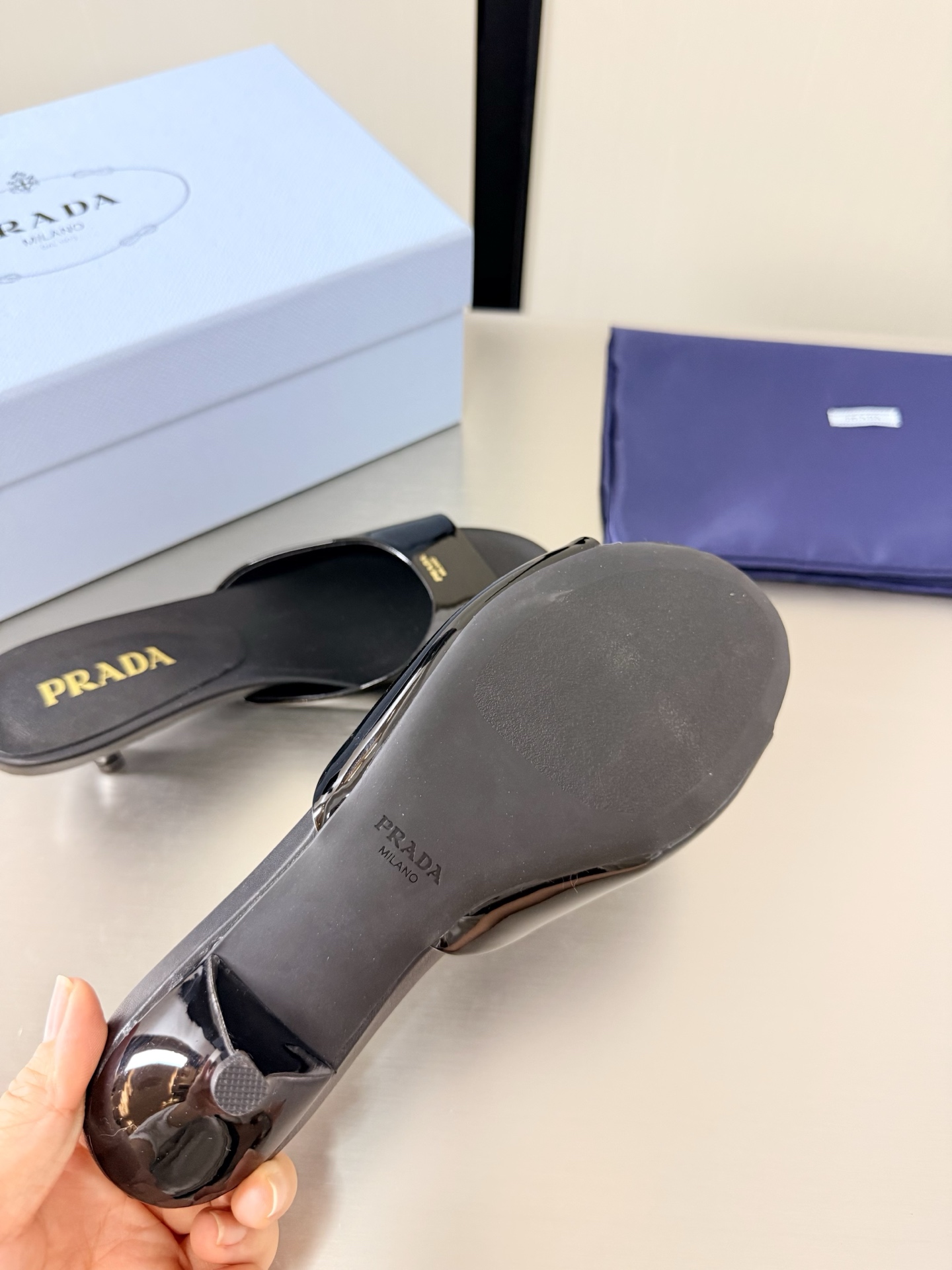 Prada Style Black Leather Women's Shoes style reference detail image 8 from source 784760