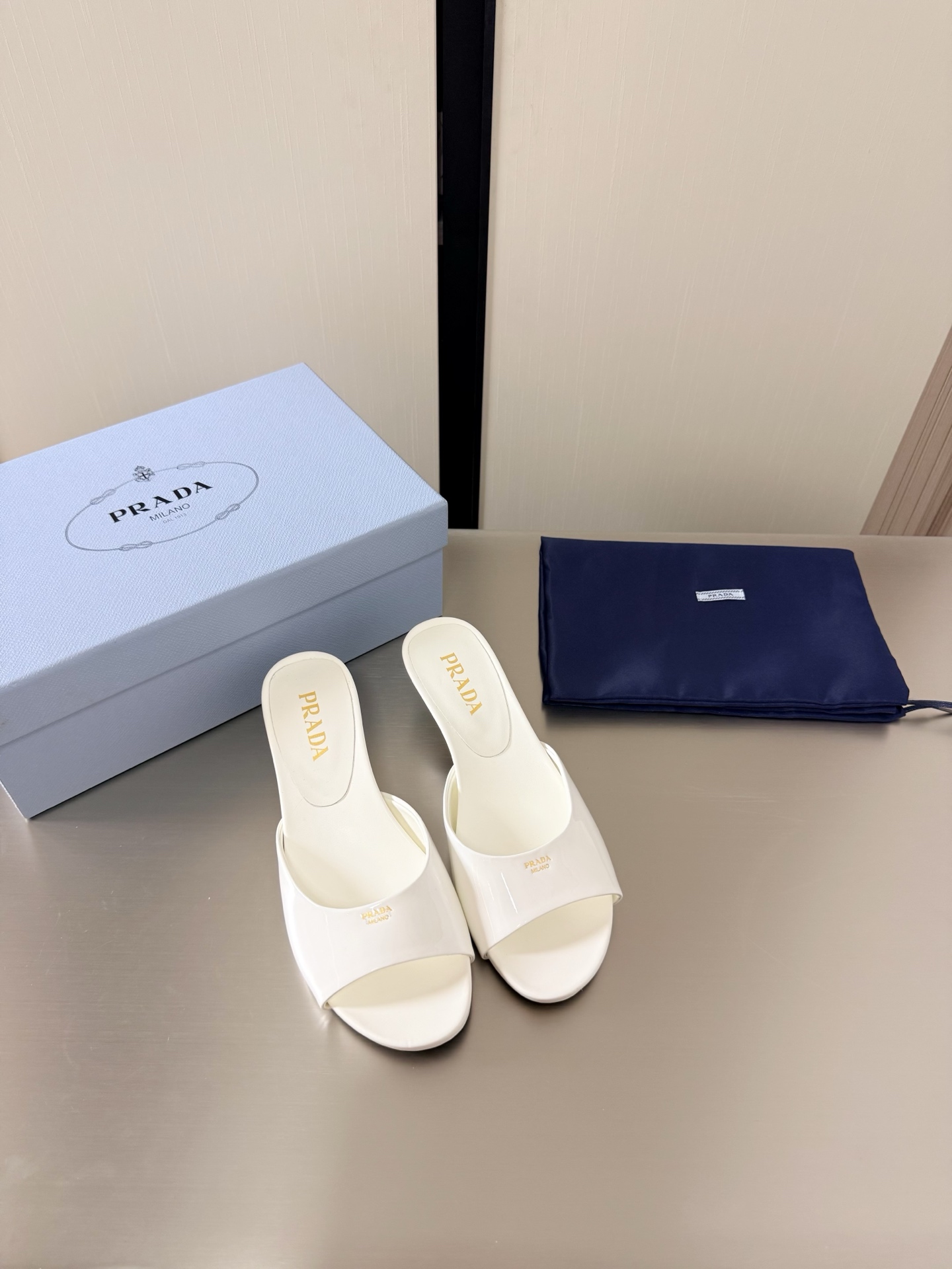 Prada Style White Leather Women's Shoes style reference detail image 8 from source 784761