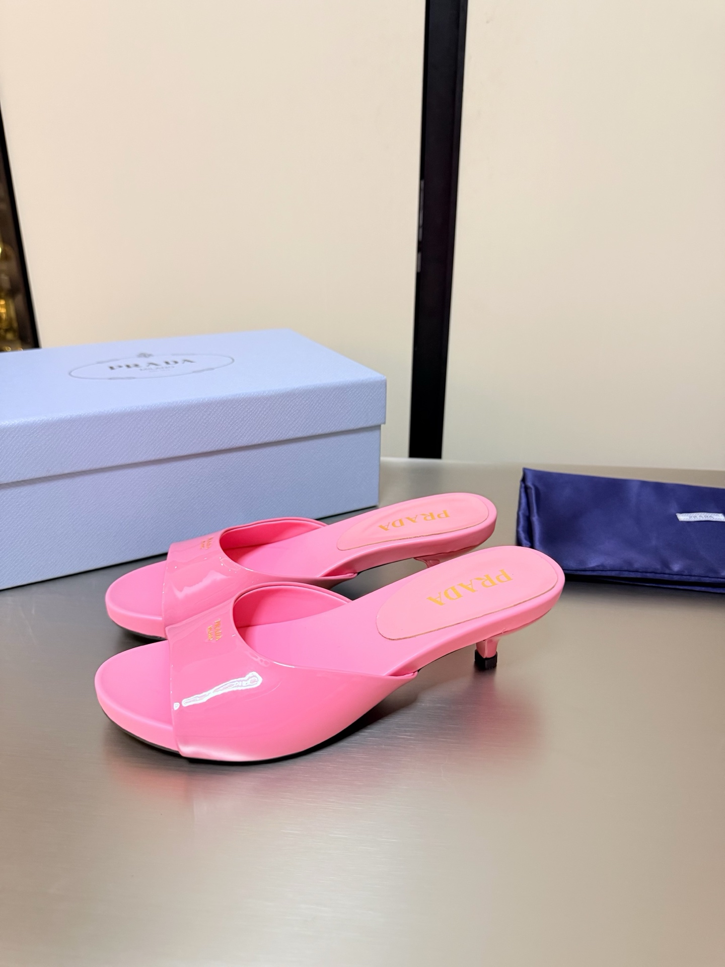 Prada Style Pink Leather Women's Shoes style reference detail image 7 from source 784762