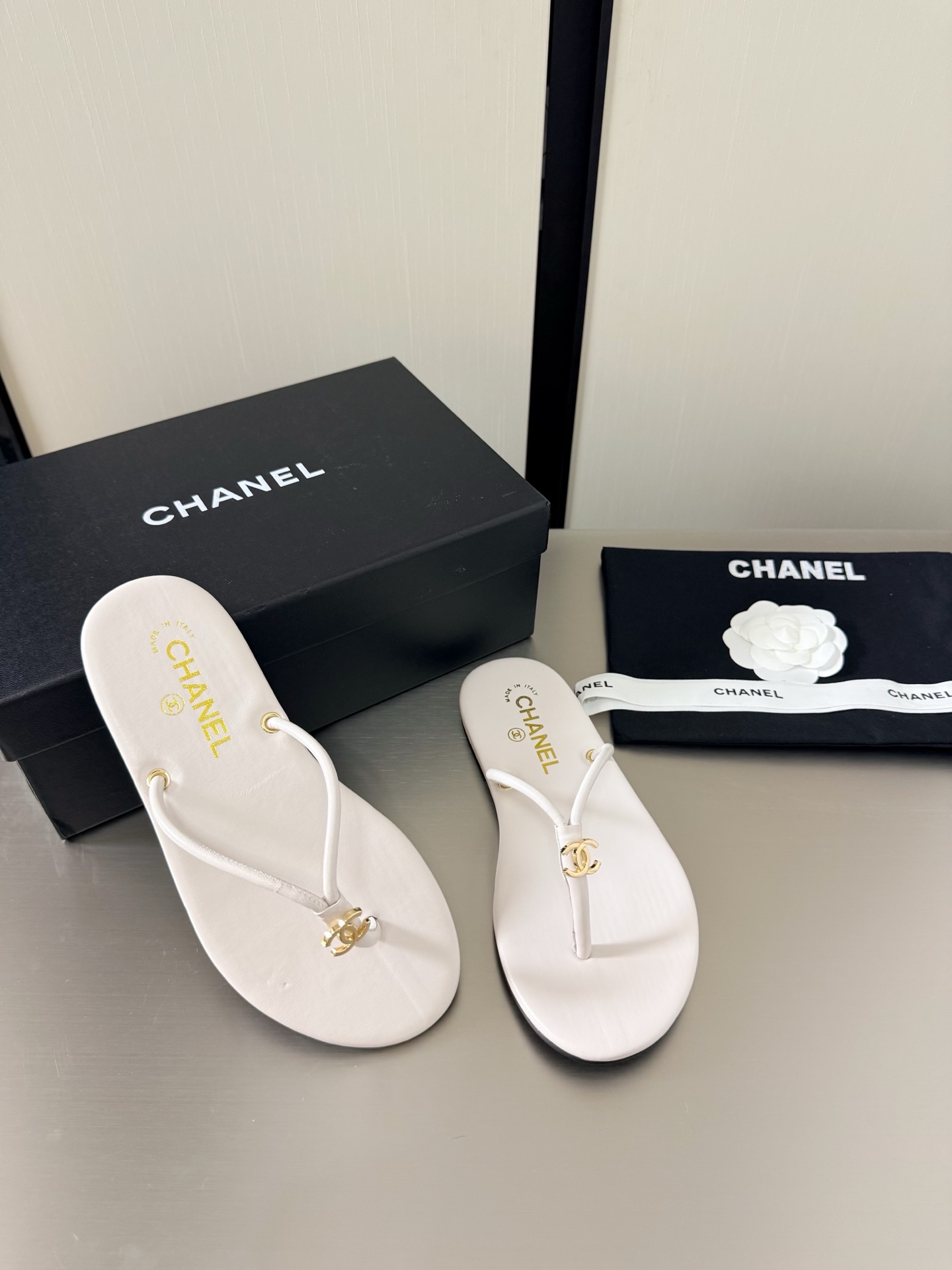 NO:781490,Xiaoxiang rope design metal logo flip-flops, split-toe shoes, slippers19860909小香 绳子设计 金属logo夹趾拖鞋,分趾鞋,slippers,Women's Shoes