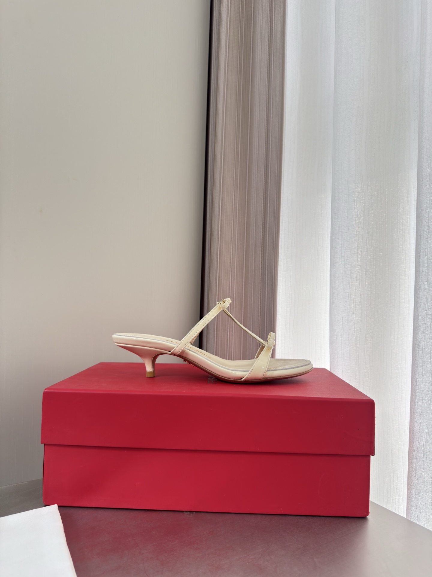 NO:903877,Ferragamo kitten heel 3.5cm thin ribbon bow slippers, slippers, ferragamo, slippers19860909菲拉格慕 小猫跟 3.5cm 细带蝴蝶结 拖鞋,拖鞋,ferragamo,slippers,Women's Shoes