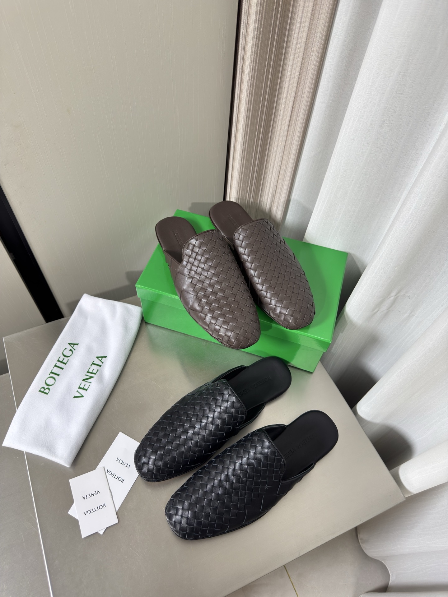 Bottega Veneta Slides