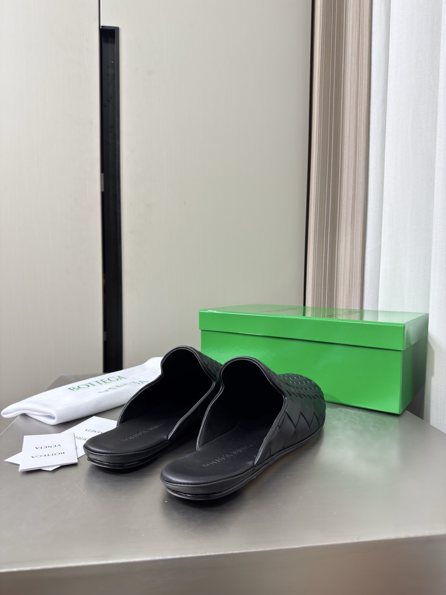 Bottega Veneta Slides