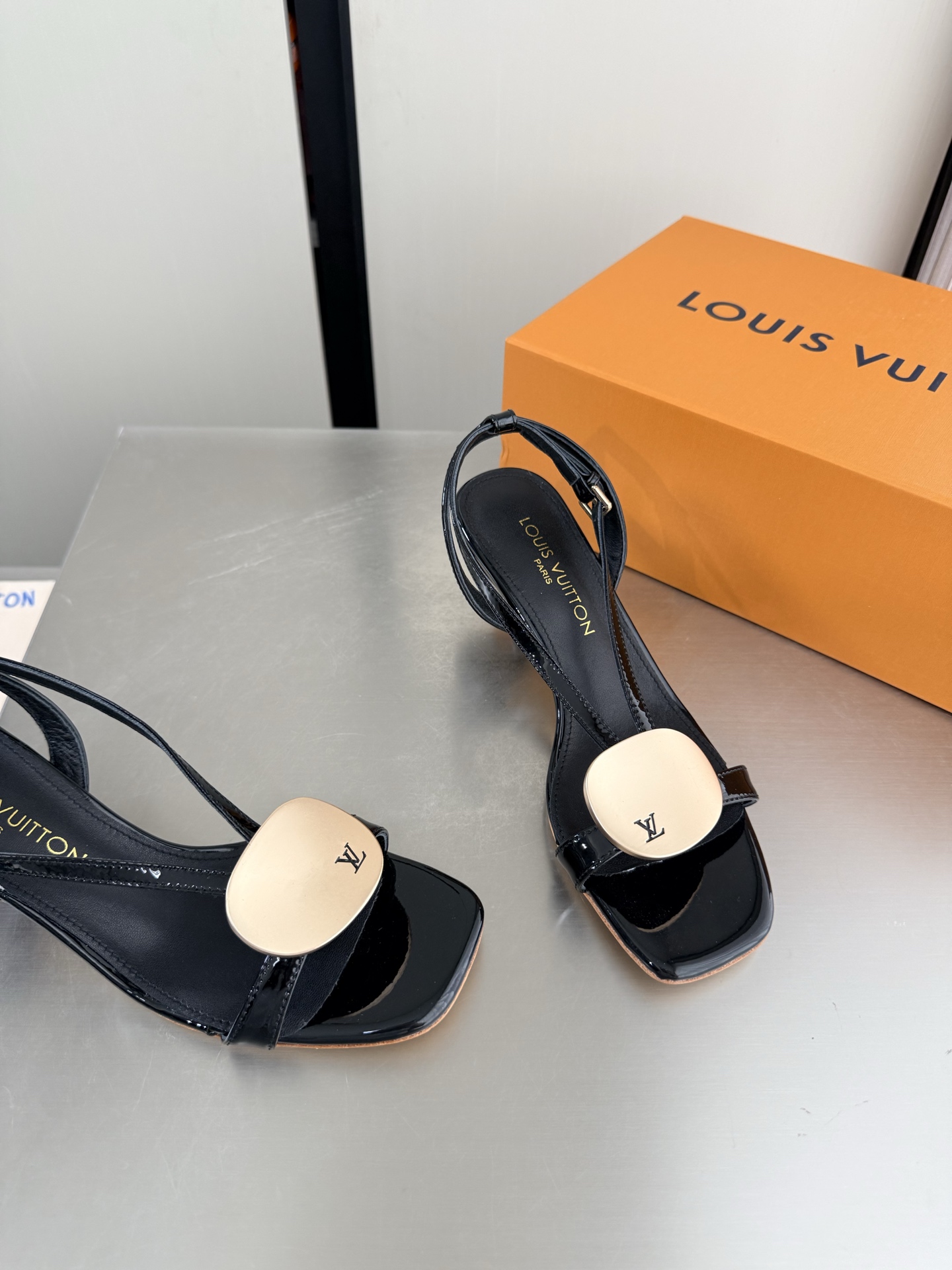 Louis Vuitton Sandals