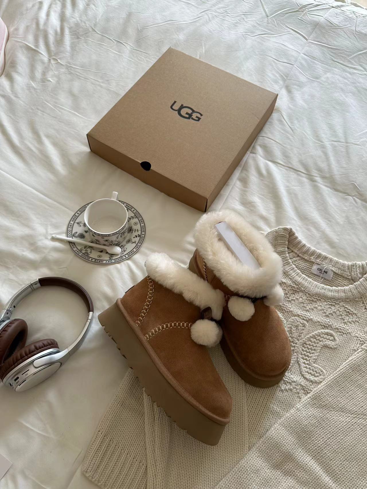 🔥UGG毛球小可爱，高筒+20🌹！两个筒高：低筒&高筒size：35-40